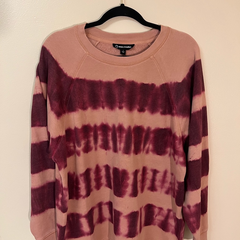 Ease of motion/Womens warm tie dye sweatshirt